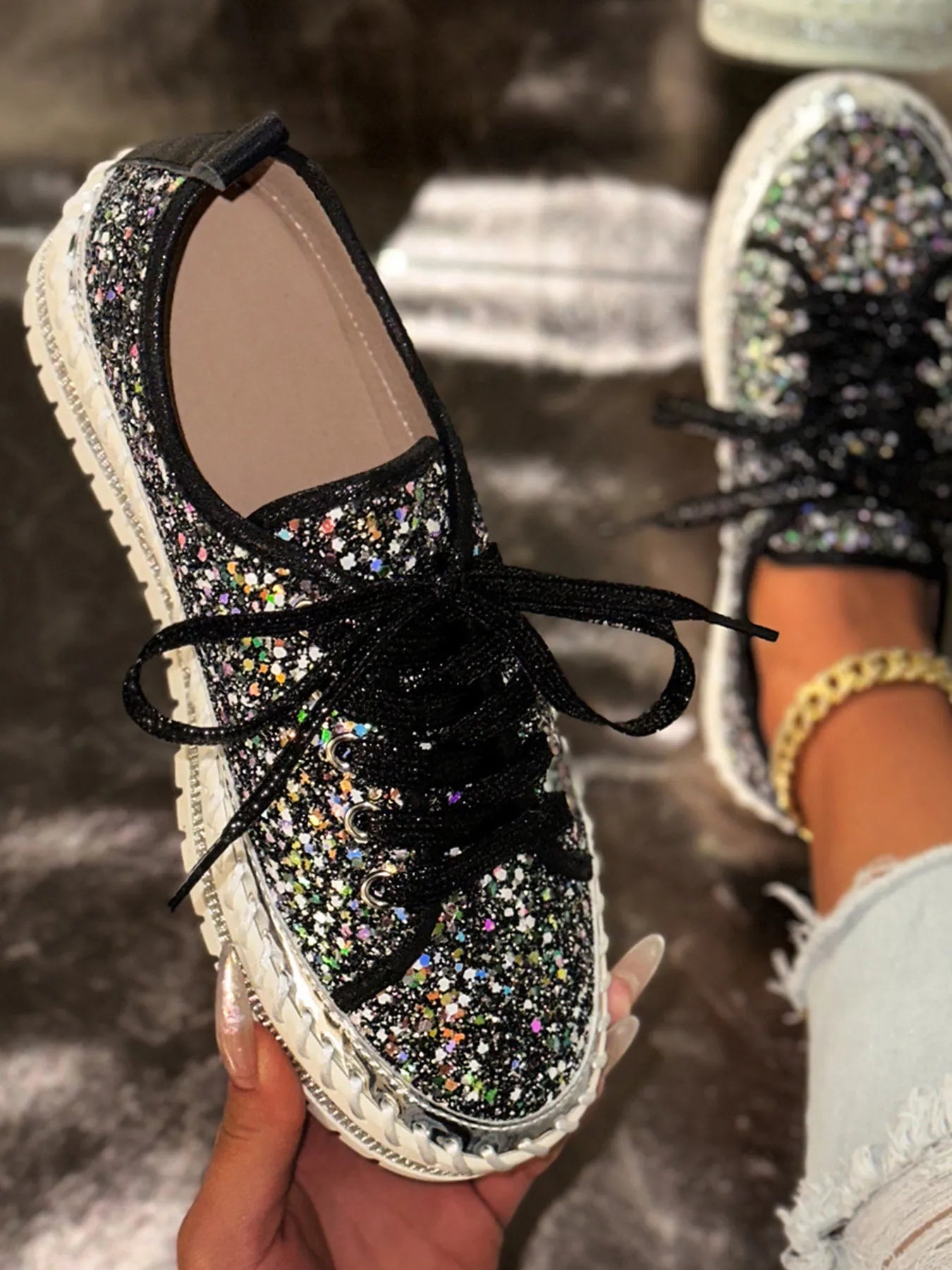 Lace Up Round Toe Platform Sneakers